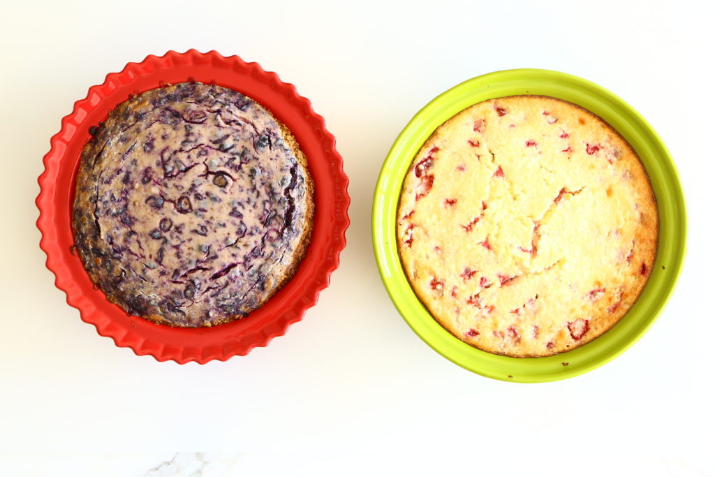 laura dunn makes blueberry-strawberry-cheesecake-food blog-dessert
