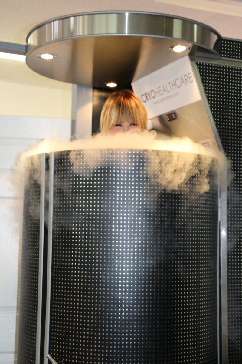Laura-Dunn-Cryohealth-care-Cryotherapy-health-antiaging-lose-weight-reduce-wrinkles-minimize-pores-joint-pain-relief-Los-Angeles-cryofacial-cold-freezing-beauty-treatment